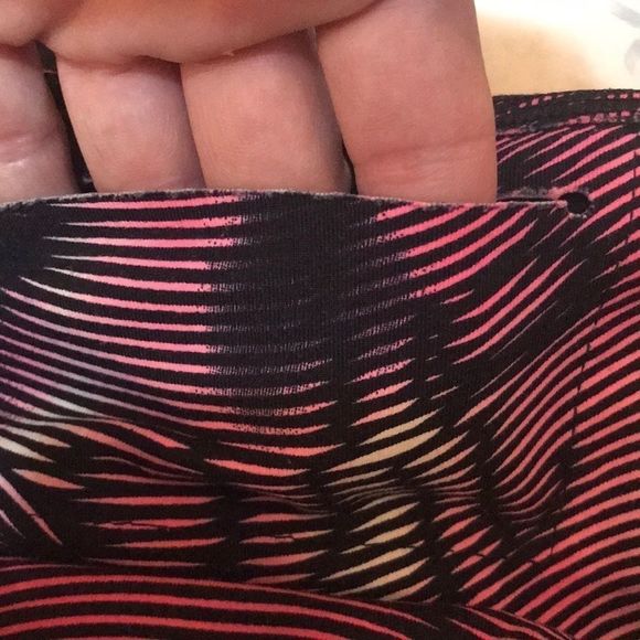 NIKE Legendary Waves Dri Fit Full Length Tight - Picture 7 of 9